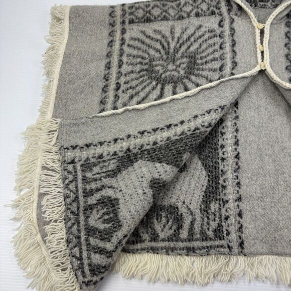 Vintage Alpaca Wool Poncho Cape Hooded Llama Fringe Peru Handmade Boho OS - Picture 8 of 15